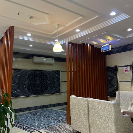 Al Manzil Almutmeez Aparthotel Jeddah Luaran gambar